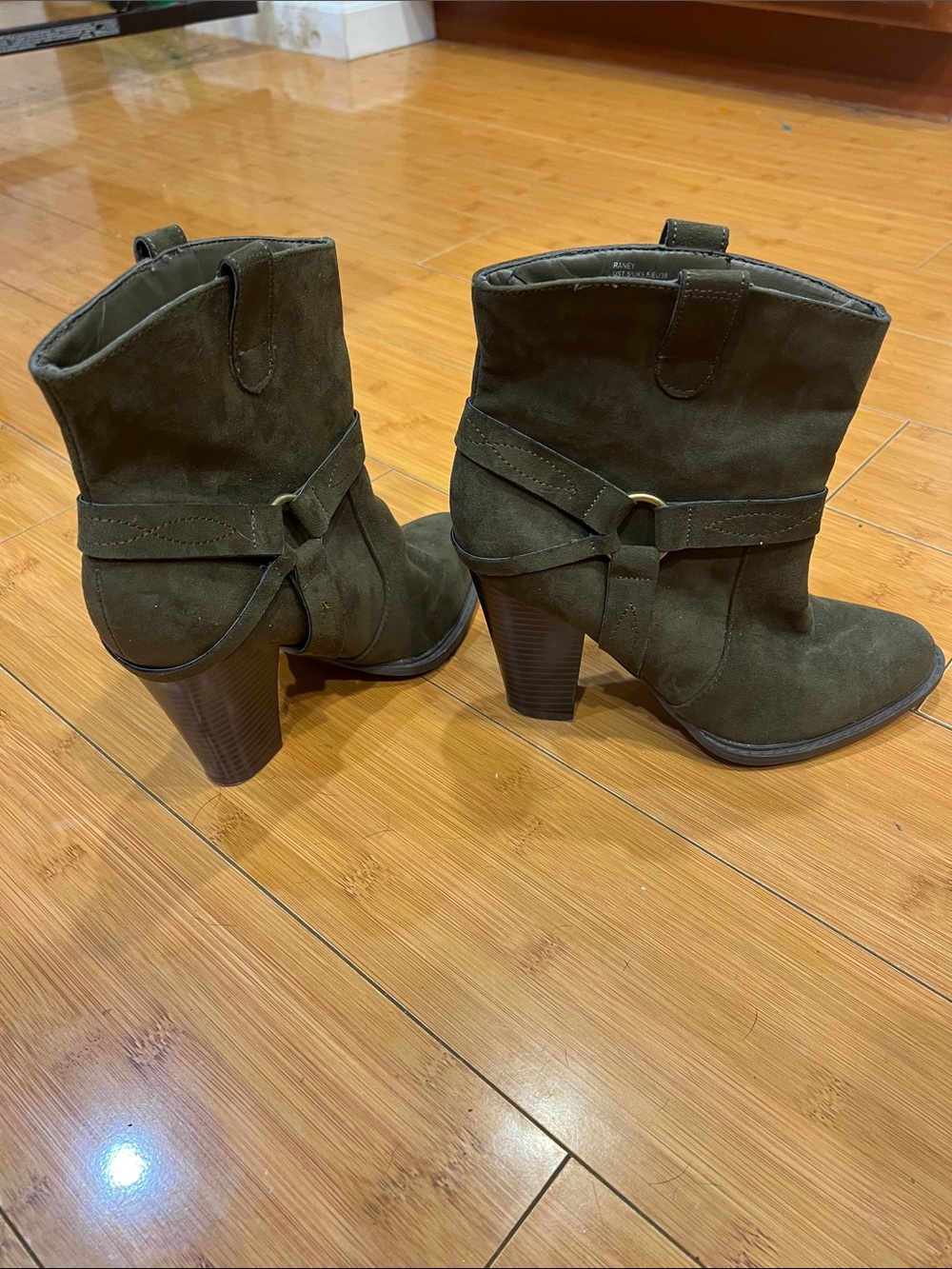 JustFab Suede Mid-Heel Ankle Boots in Olive